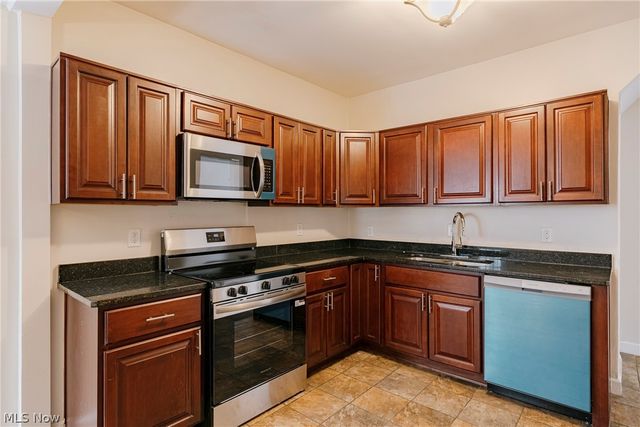 14915 Clifton Boulevard, Lakewood, OH 44107