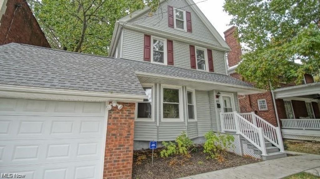 14915 Clifton Boulevard, Lakewood, OH 44107