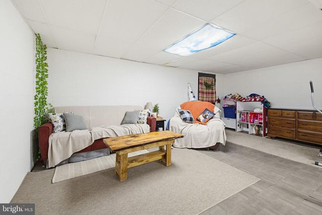 212 BEECHWOOD LN, Elizabethtown, PA 17022
