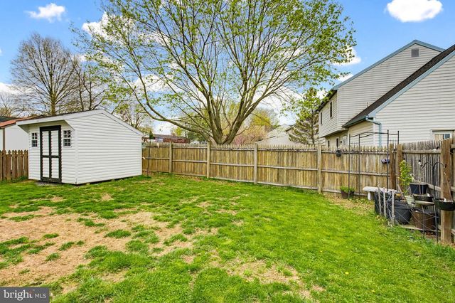 212 BEECHWOOD LN, Elizabethtown, PA 17022