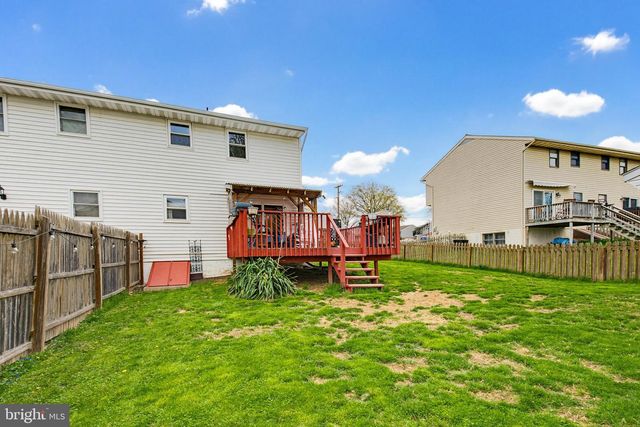 212 BEECHWOOD LN, Elizabethtown, PA 17022
