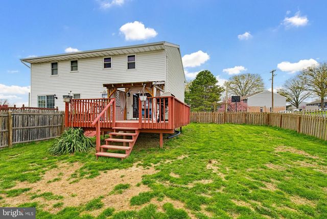 212 BEECHWOOD LN, Elizabethtown, PA 17022