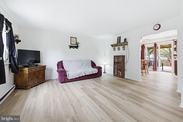212 BEECHWOOD LN, Elizabethtown, PA 17022