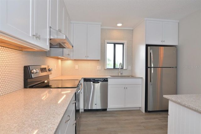 361 W LAKE FAITH DRIVE 112, Maitland, FL 32751