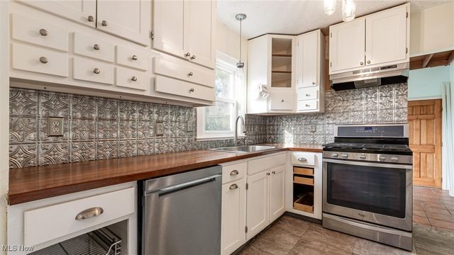 450 W Highland Drive, Zanesville, OH 43701