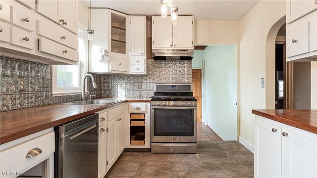 450 W Highland Drive, Zanesville, OH 43701