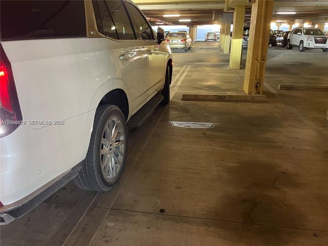 2415 NW 16th St Rd 102, Miami, FL 33125