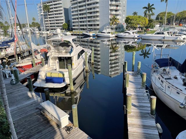 2415 NW 16th St Rd 102, Miami, FL 33125