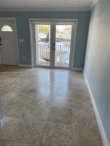 2415 NW 16th St Rd 102, Miami, FL 33125