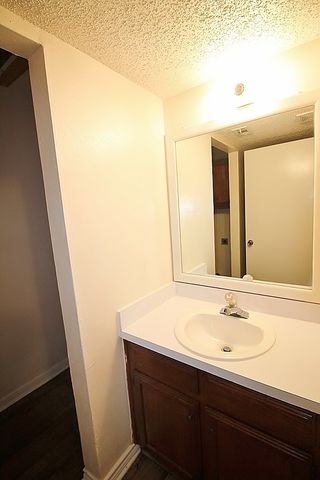 122 Country Bend Drive, Duncanville, TX 75137