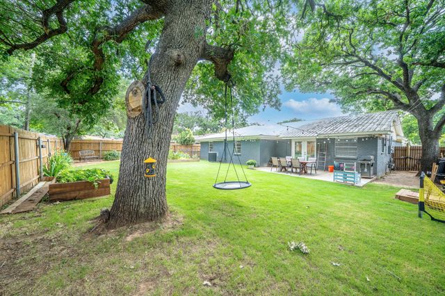 605 28th Avenue, Mineral Wells, TX 76067