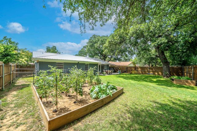 605 28th Avenue, Mineral Wells, TX 76067