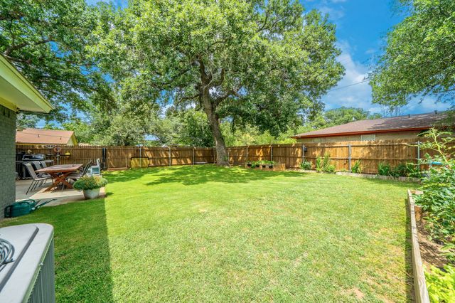 605 28th Avenue, Mineral Wells, TX 76067