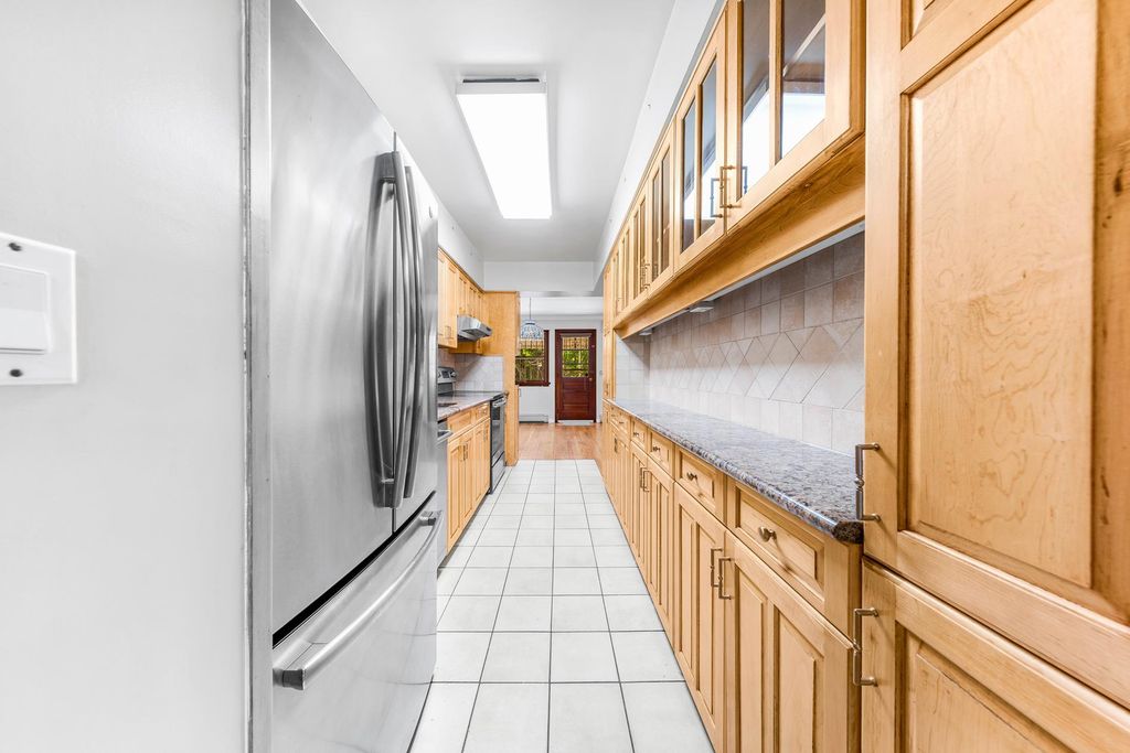 79-21 21st Avenue, New York City, NY 11370