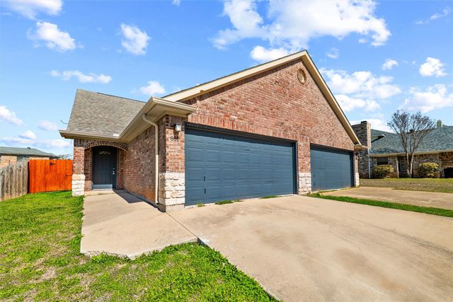 808 Betty Court, Hurst, TX 76053