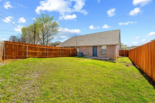 808 Betty Court, Hurst, TX 76053