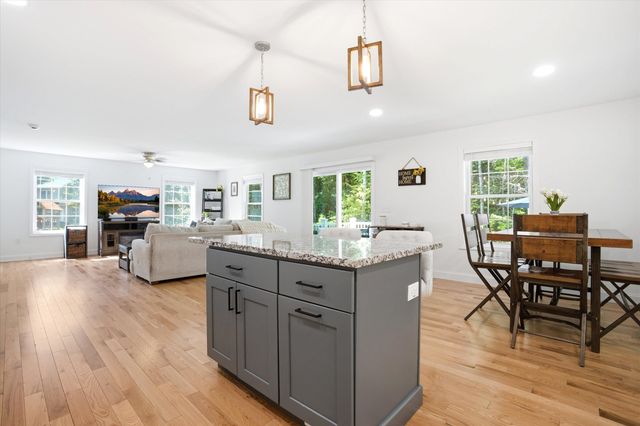 489 High Street, Boscawen, NH 03303