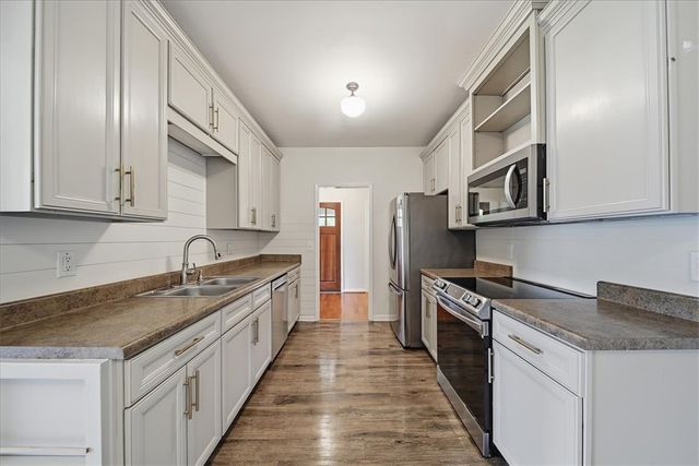 1800 Grandview Drive, Seneca, SC 29672