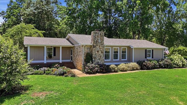 1800 Grandview Drive, Seneca, SC 29672