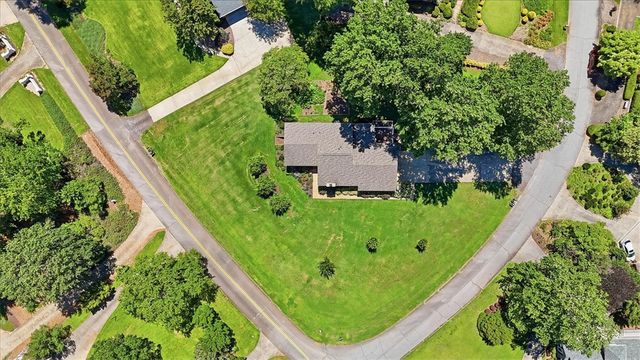 1800 Grandview Drive, Seneca, SC 29672
