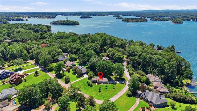 1800 Grandview Drive, Seneca, SC 29672