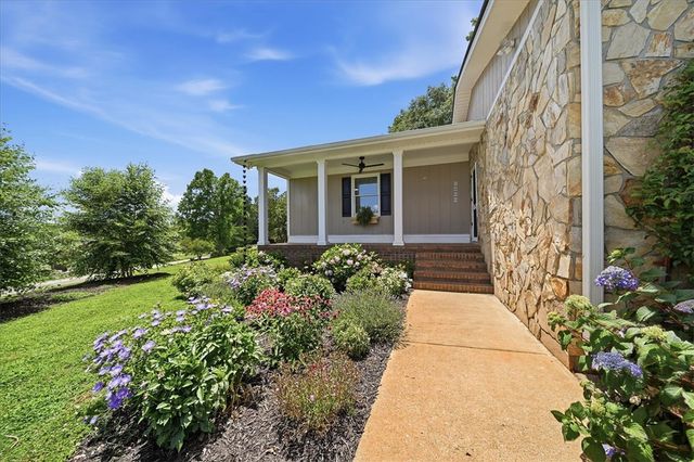1800 Grandview Drive, Seneca, SC 29672