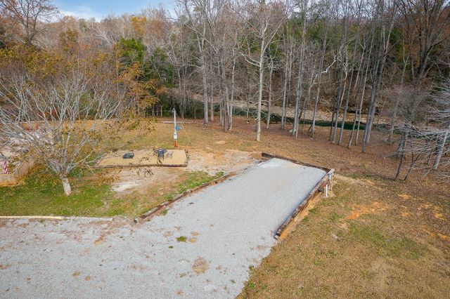 6777 Spencer Rd, Rock Island, TN 38581