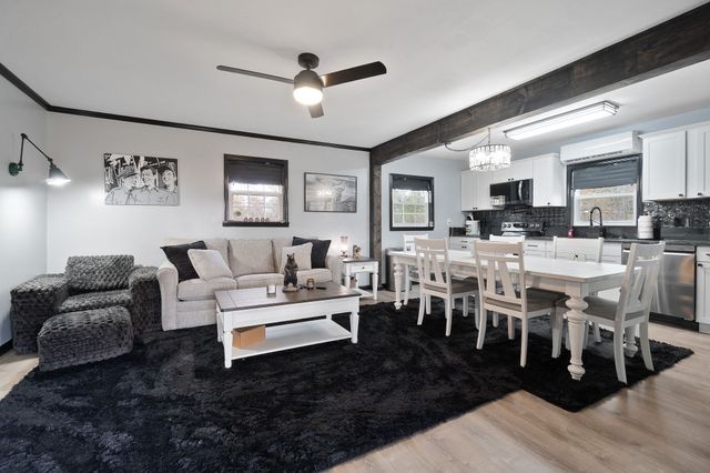 6777 Spencer Rd, Rock Island, TN 38581