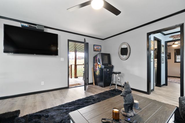 6777 Spencer Rd, Rock Island, TN 38581