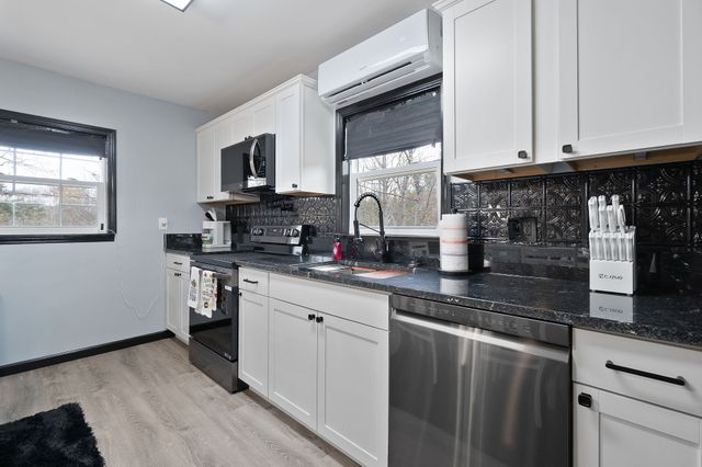 6777 Spencer Rd, Rock Island, TN 38581