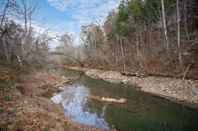 6777 Spencer Rd, Rock Island, TN 38581