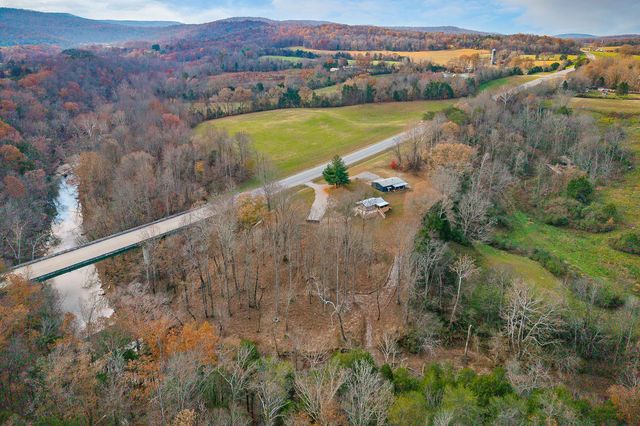 6777 Spencer Rd, Rock Island, TN 38581