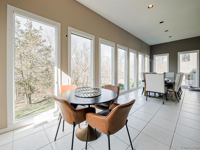 6310 Branford Drive, West Bloomfield, MI 48322