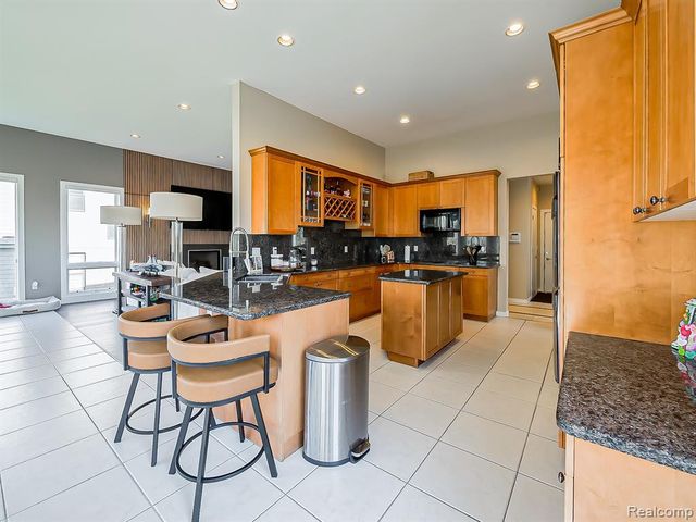 6310 Branford Drive, West Bloomfield, MI 48322