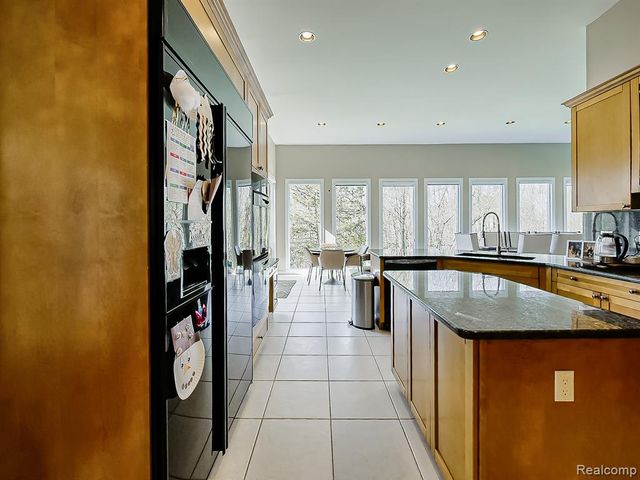 6310 Branford Drive, West Bloomfield, MI 48322