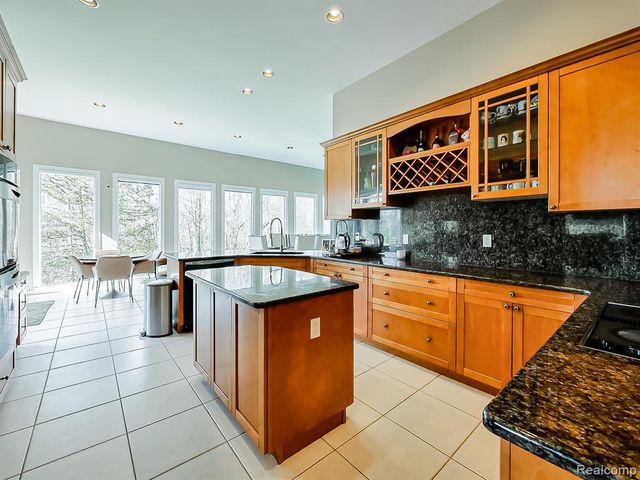 6310 Branford Drive, West Bloomfield, MI 48322