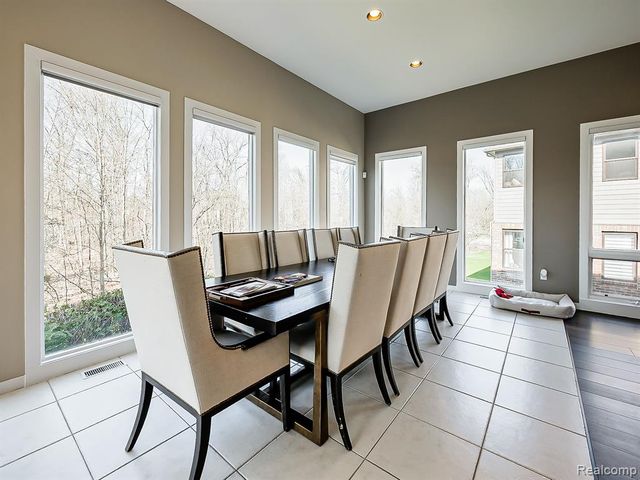 6310 Branford Drive, West Bloomfield, MI 48322