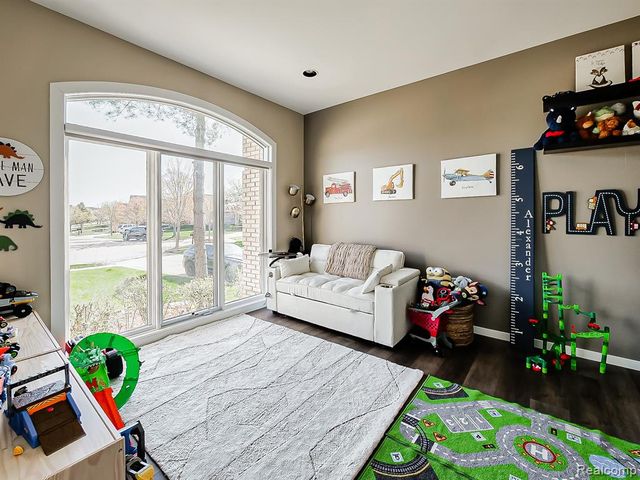 6310 Branford Drive, West Bloomfield, MI 48322
