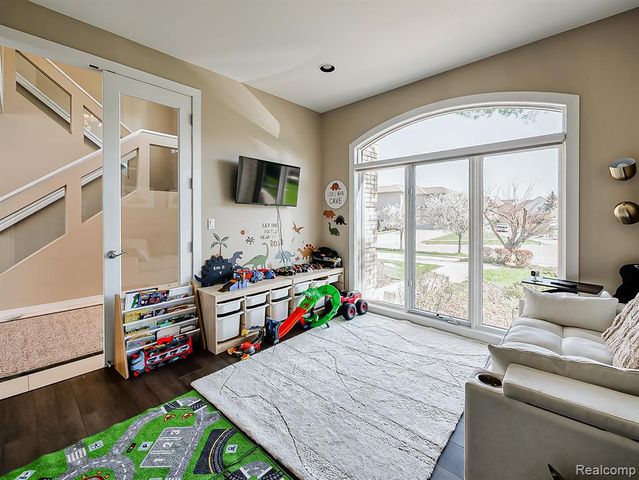 6310 Branford Drive, West Bloomfield, MI 48322