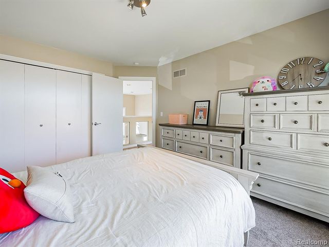6310 Branford Drive, West Bloomfield, MI 48322