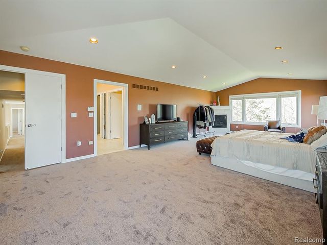 6310 Branford Drive, West Bloomfield, MI 48322