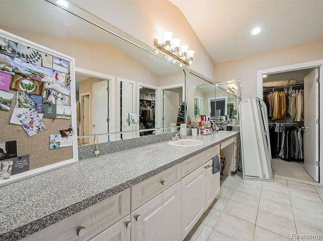 6310 Branford Drive, West Bloomfield, MI 48322