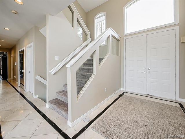 6310 Branford Drive, West Bloomfield, MI 48322