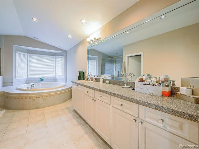 6310 Branford Drive, West Bloomfield, MI 48322