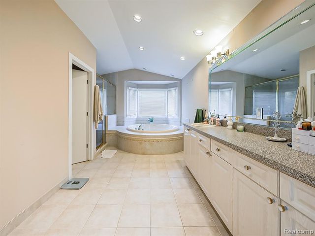6310 Branford Drive, West Bloomfield, MI 48322