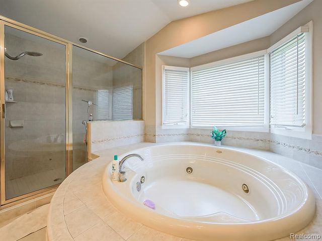 6310 Branford Drive, West Bloomfield, MI 48322