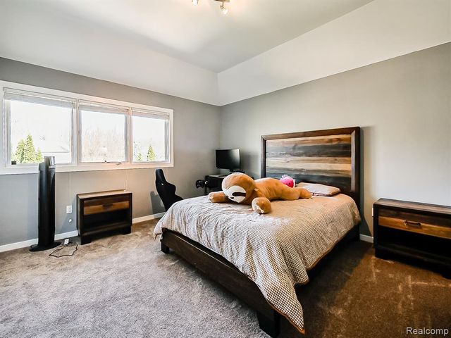6310 Branford Drive, West Bloomfield, MI 48322
