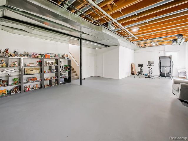 6310 Branford Drive, West Bloomfield, MI 48322