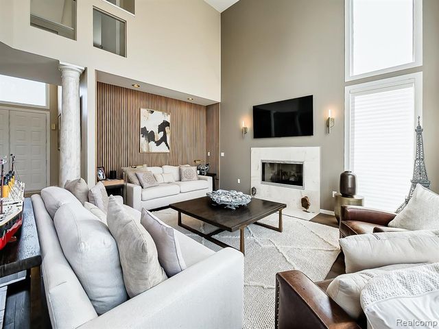 6310 Branford Drive, West Bloomfield, MI 48322