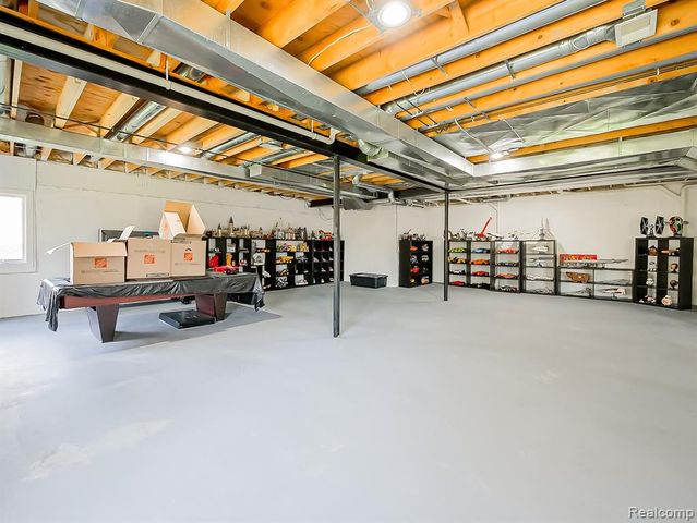 6310 Branford Drive, West Bloomfield, MI 48322